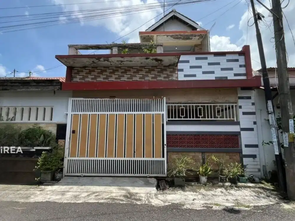 RUMAH 2 LANTAI DIJUAL DI SOLO UTARA DEKAT KANTOR DESA JERUKSAWIT