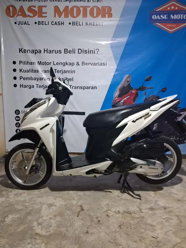 (A) Honda Vario 125 Kzr tahun 2012