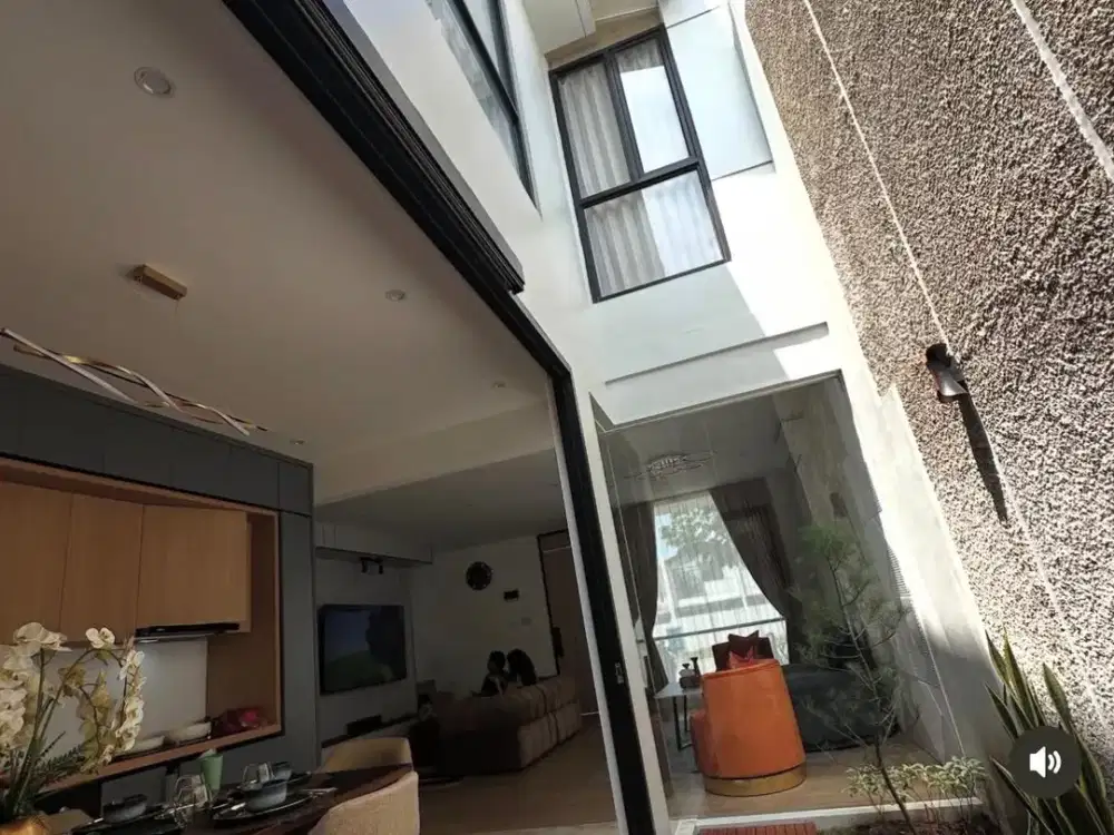 Di sewa kan rumah 2 Lantai 3 Kamar Tidur di Kawasan KIIC Karawang