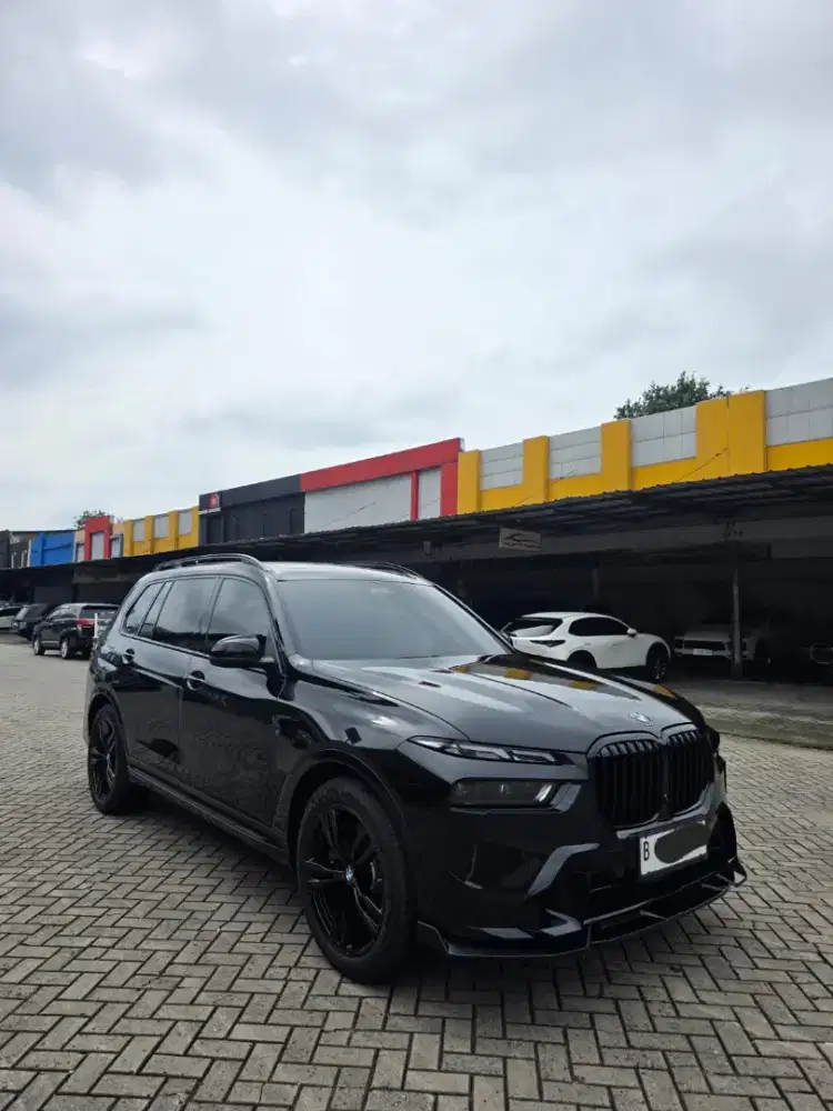 BMW X7 XDRIVE 4.0
FACELIFT Tahun 2024