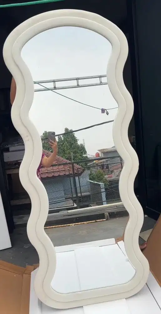 STANDING MIRROR AESTHETIC