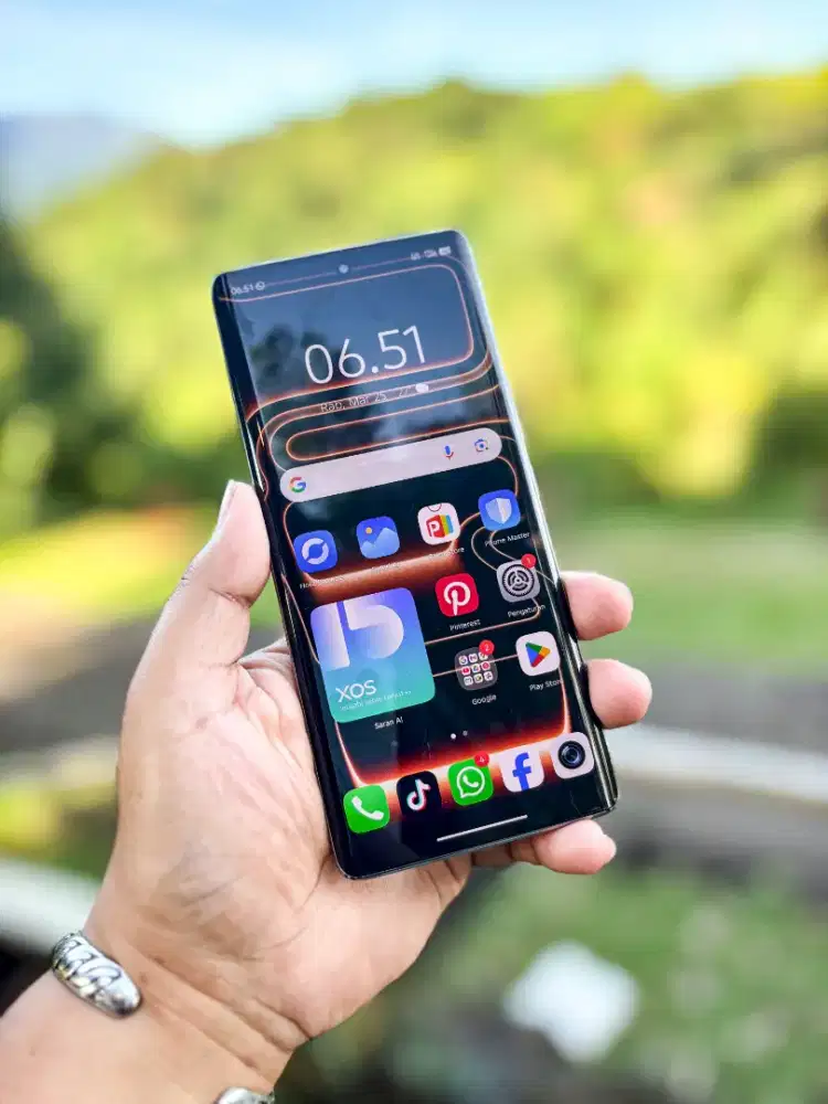 Infinix note 40 pro 5g BMW