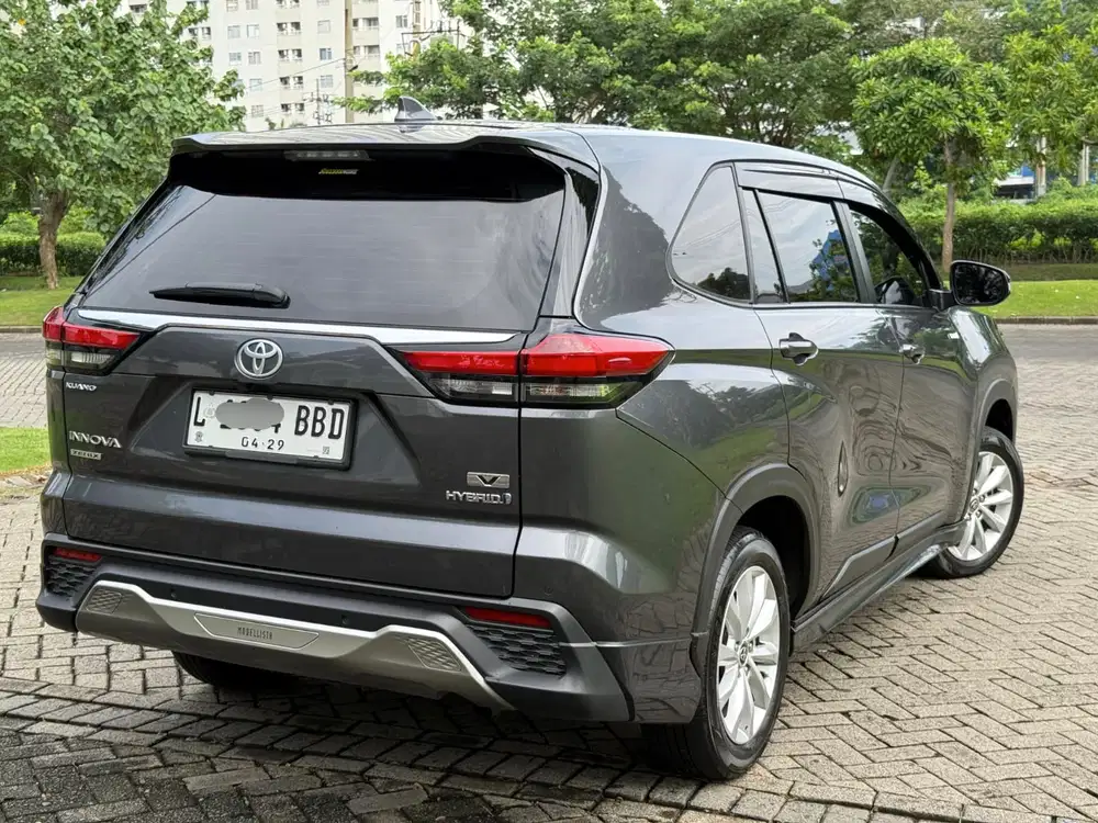 ZENIX V HYBRID MODELLISTA MATIC 2023 MULUS