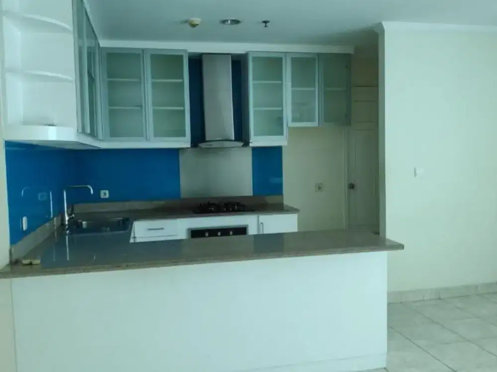 DIJUAL APARTEMEN FRENCH WALK TOWER LYON GARDEN LT PH DELUX HADAP ARTHA GADING