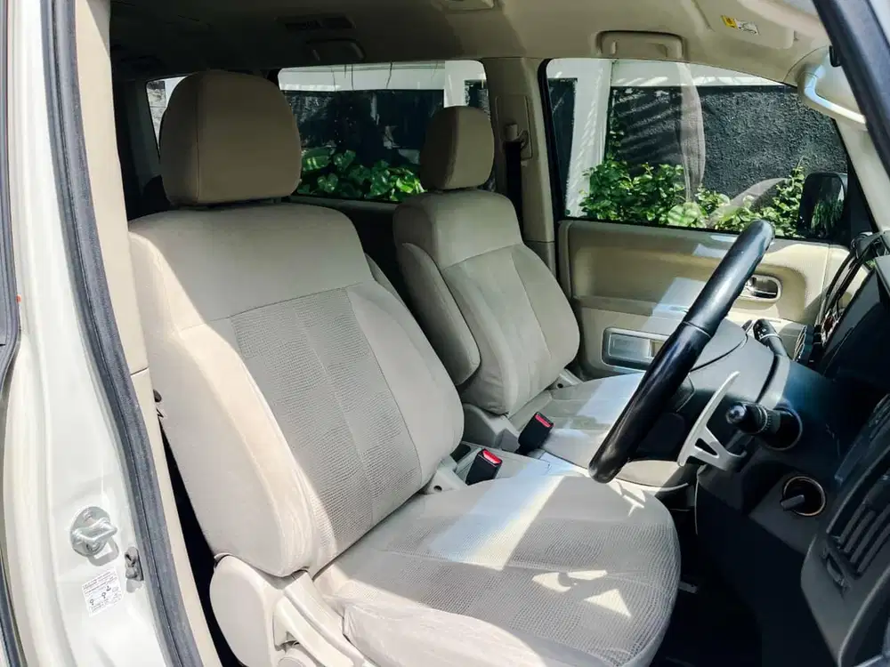 Mitsubishi Delica 2014 Bensin