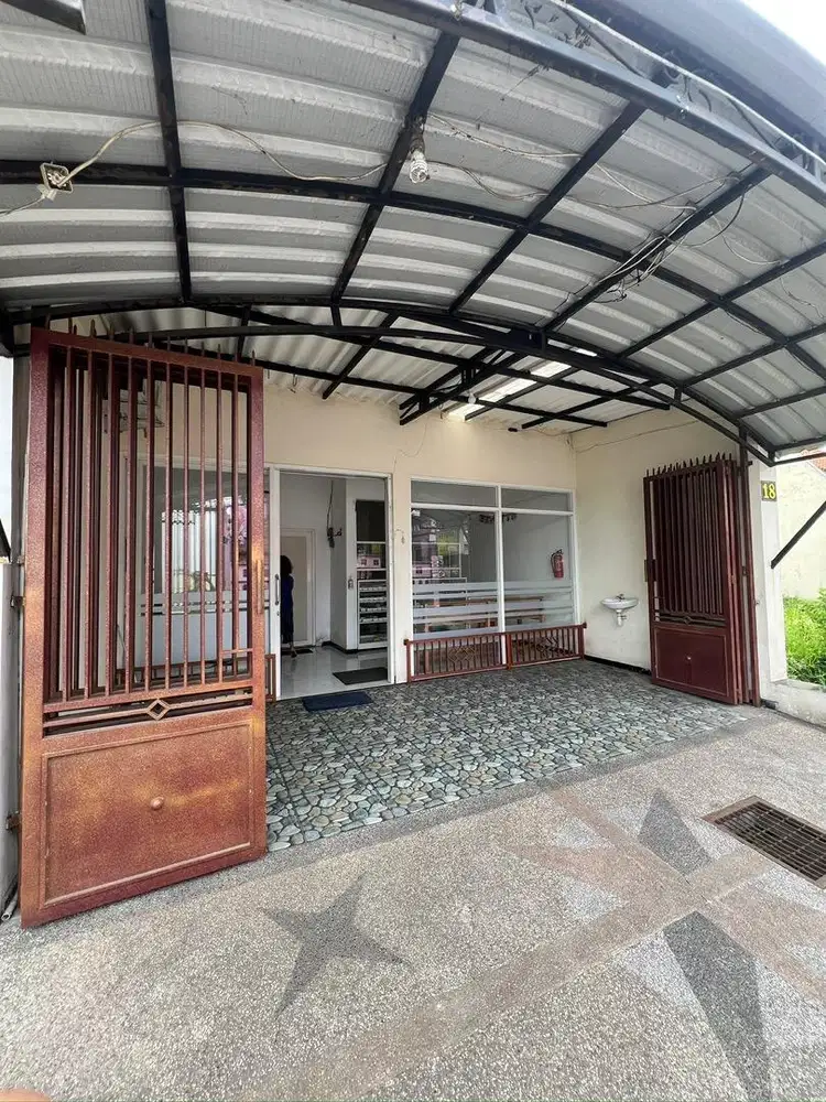 DIJUAL RUMAH COCOK BUAT USAHA/GUDANG