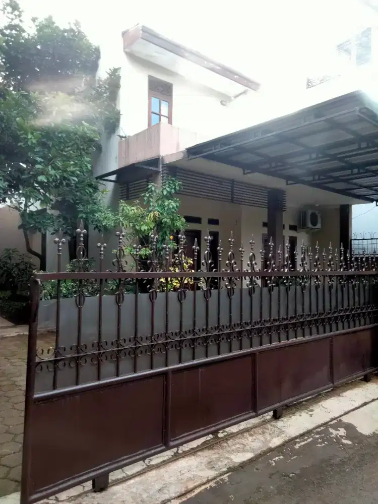 Rumah ada tempat kosnya 6 kamar