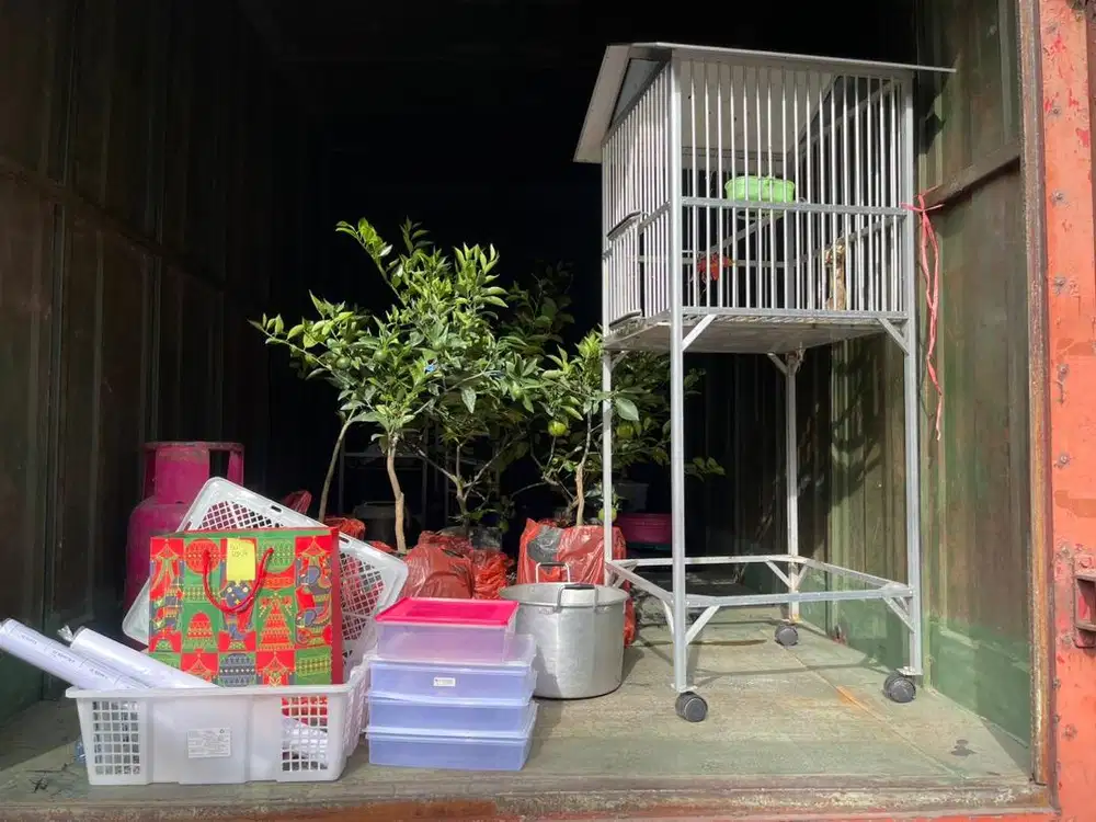 Di cari pembantu rumah tangga dan jaga kosbermalam atau tidur di rumah