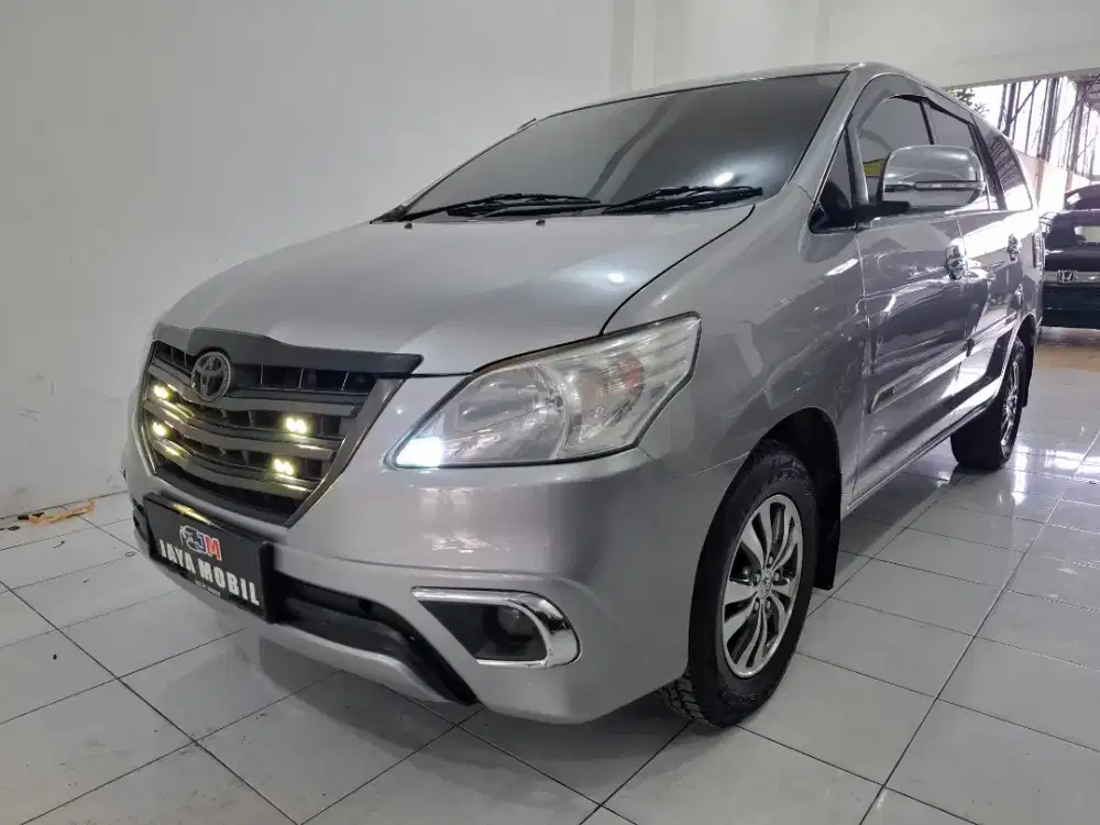 TOYOTA INNOVA G 2.0 A/T, 2015