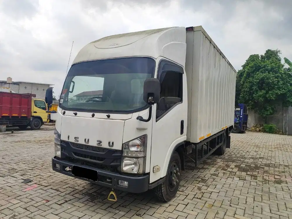 Isuzu Elf NMR71 L 6 Roda Box Long Chasis Tahun 2021