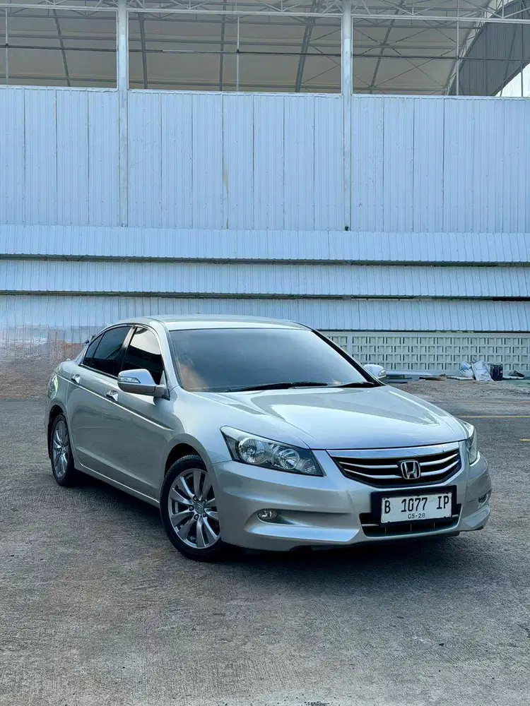 Honda Accord VTIL 2012 Matic Tangan Pertama ( Tipe Tertinggi )