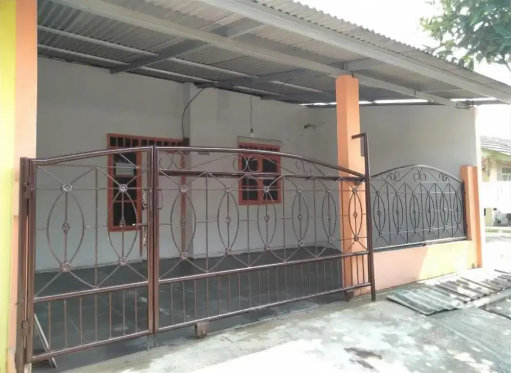 Di sewa rumah mungil ,10 menit ke stasiun parung panjang