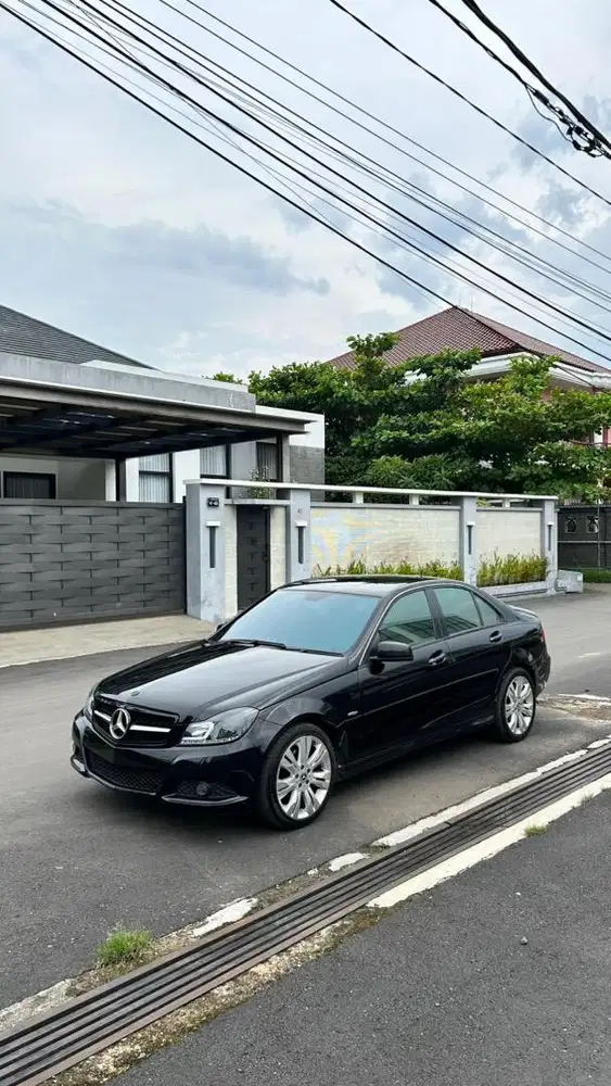MERCEDES-BENZ C200 W204 CGI TURBO 2012