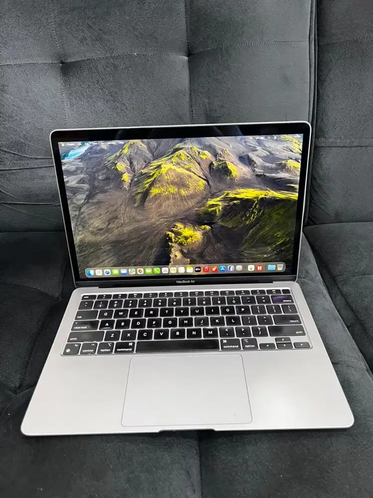 MacBook Air M1 2020 13inch 8/256GB Second