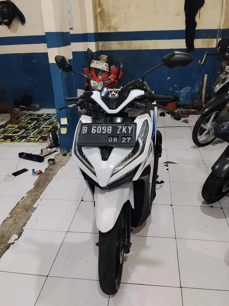 (DIJUAL CEPAT) HONDA VARIO 125 LED OLD 2019 ISTIMEWA