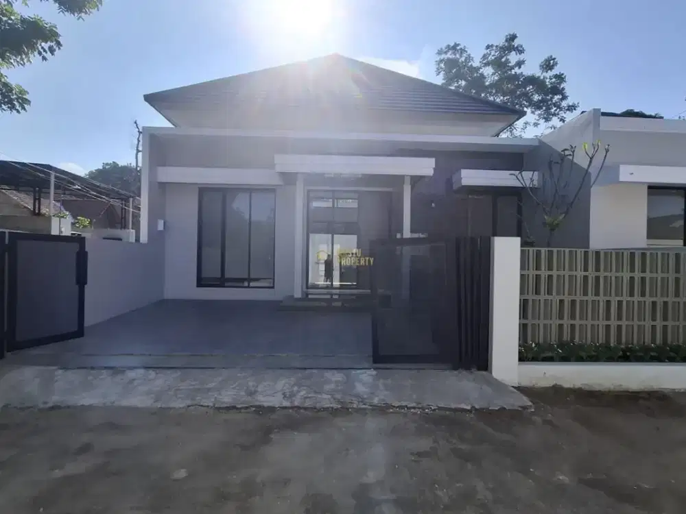 RUMAH MODERN TANAH LUAS SIAP HUNI DEKAT PASAR JANGKANG, SLEMAN