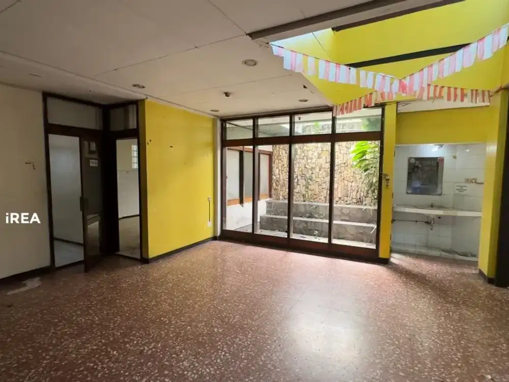 DIJUAL ATAU DISEWAKAN RUANG USAHA DEKAT STASIUN SOLO BALAPAN