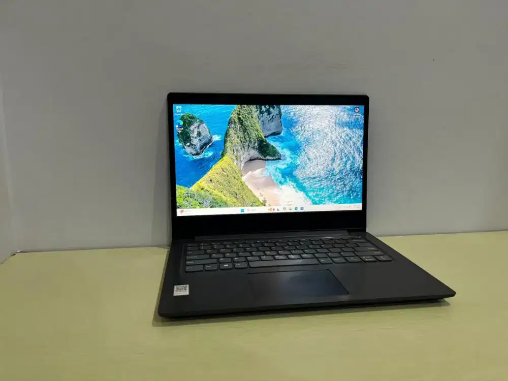 LENOVO IDEAPAD SLIM V14 
AMD 3020E SETARA CORE I3 RAM 8GB SSD 256GB