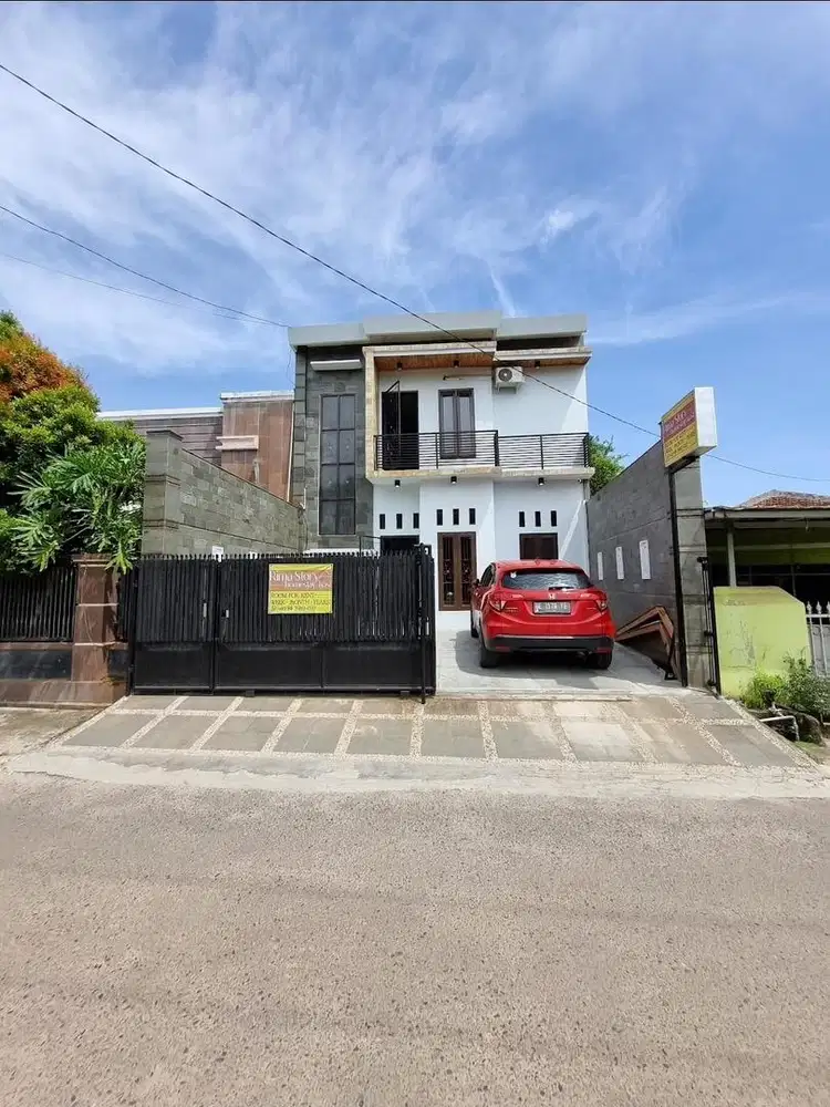 Dijual rumah 2 lantai