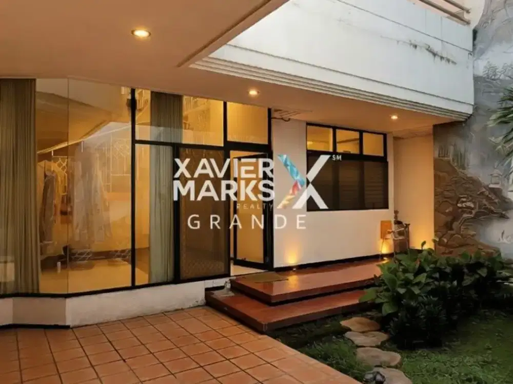 Dijual Rumah dengan Halaman Luas di Janti, Malang