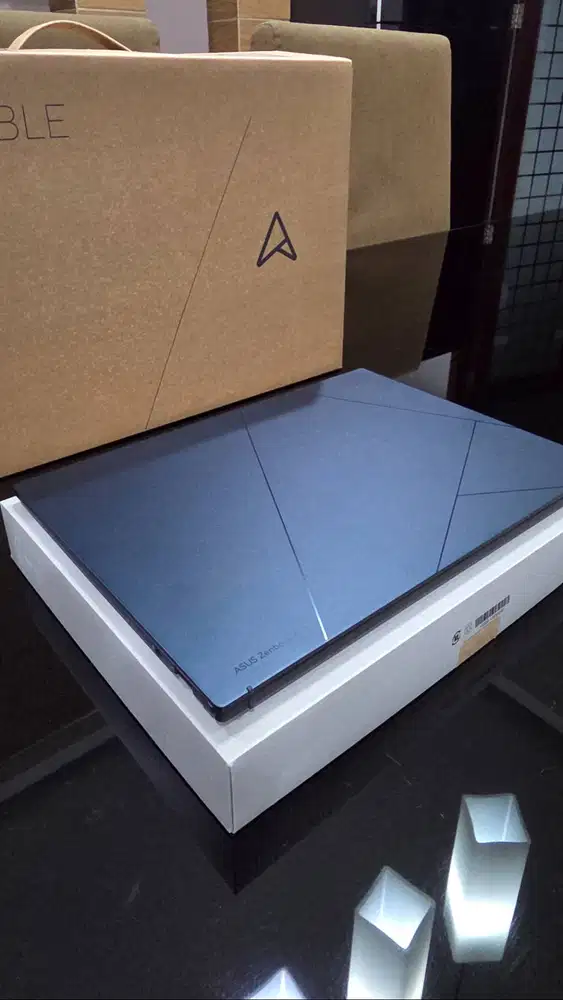 ASUS Zenbook S13 UX5304VA  i7 1355U 16GB 1TB - OLED Resmi Like NEW