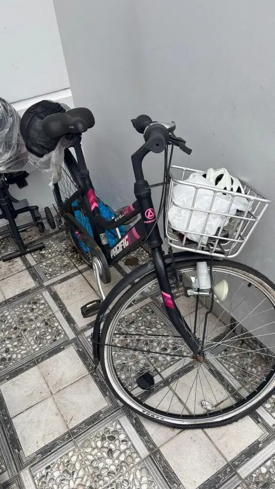 Sepeda Pacific Ravella Hitam Pink 26”