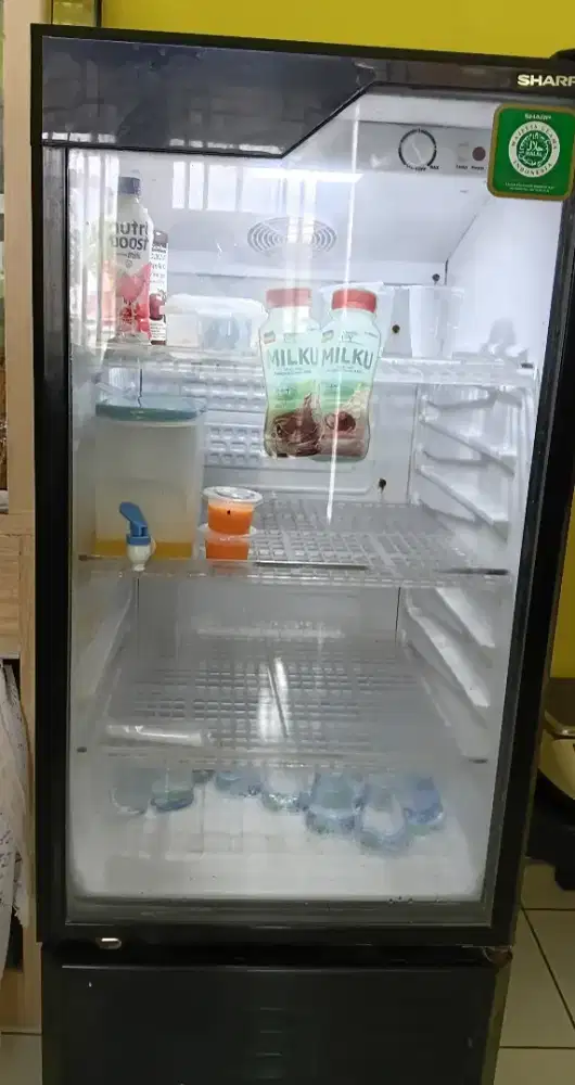 Dijual Soces pendingin minuman merek SHARP 3rak