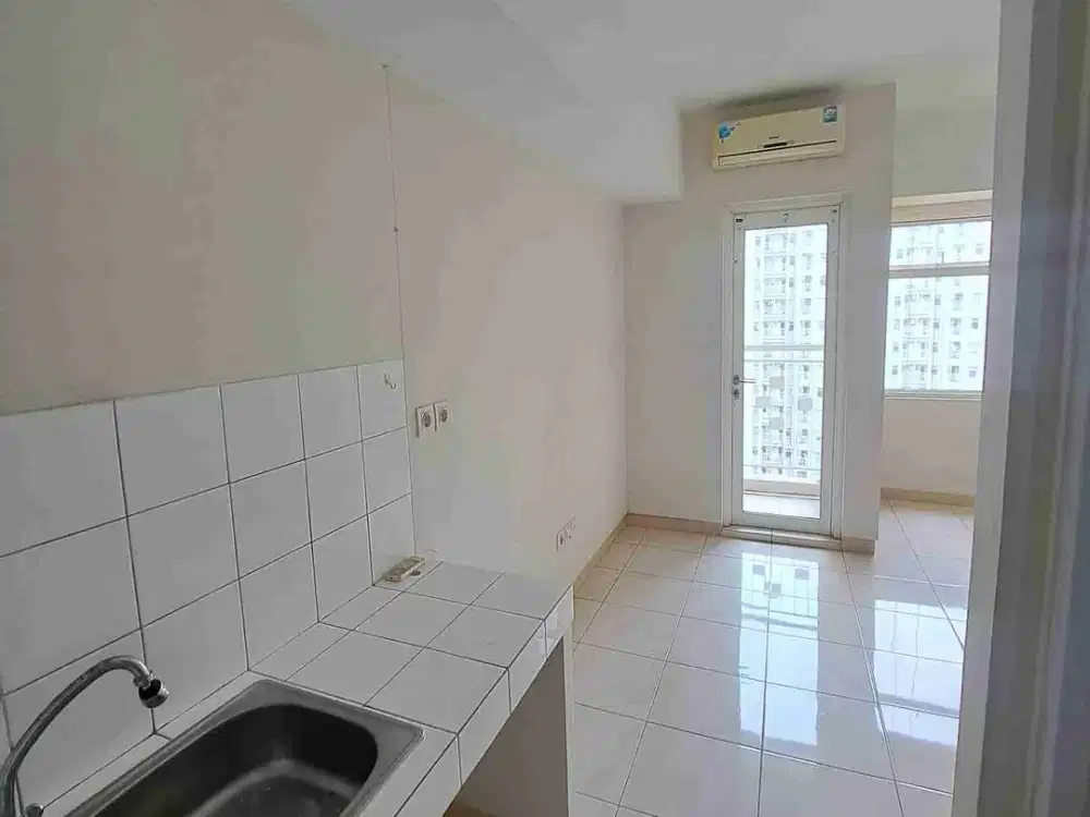 disewakan studio view pool kosongan apt springlake summarecon bekasi