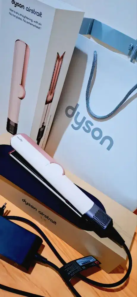 Catokan DYSON Airstrait HT01 Ceramic