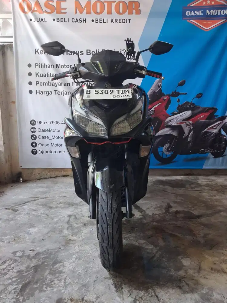 (B) Yamaha Aerox 155 VVA Connected Tahun 2021