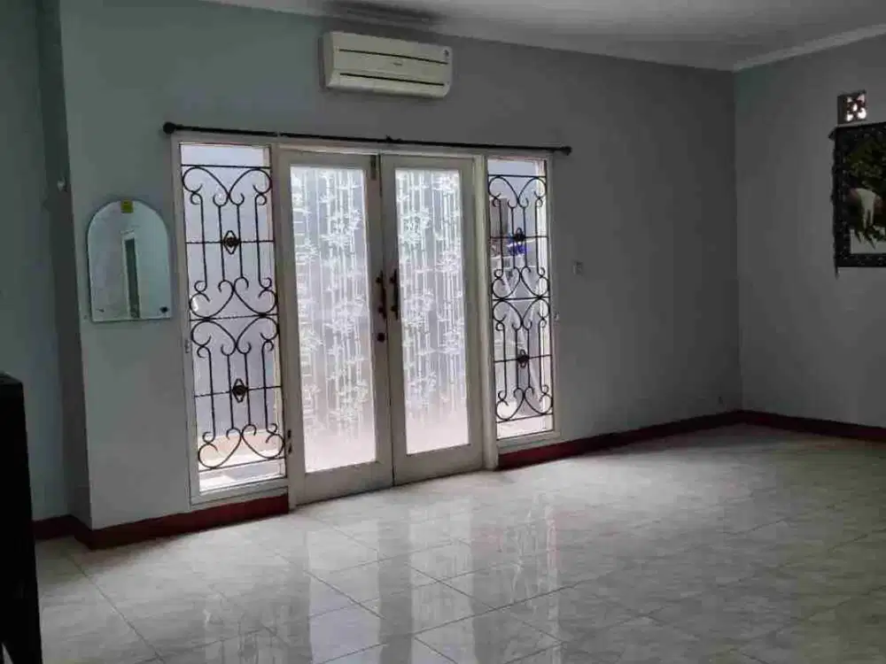 jual cepat harga jauh di bawah pasaran rumah 2 lantai di cluster taman sari harapan indah 2 bekasi