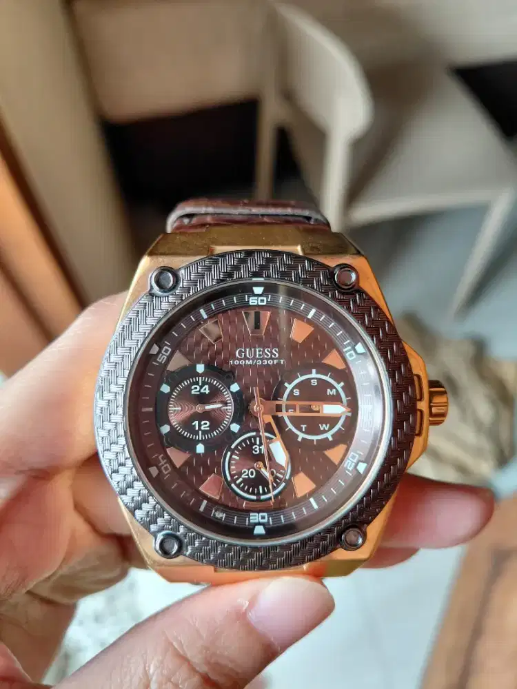 For sale! Jam tangan pria guess original!