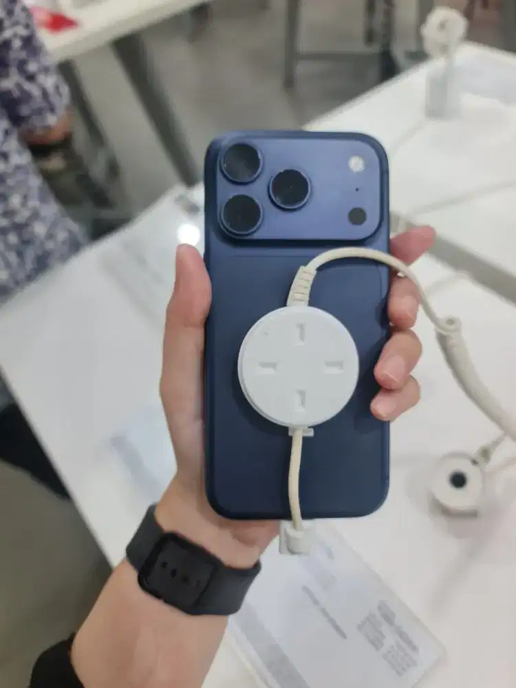 Iphone 17 pro garansi ibox syarat ktp saja