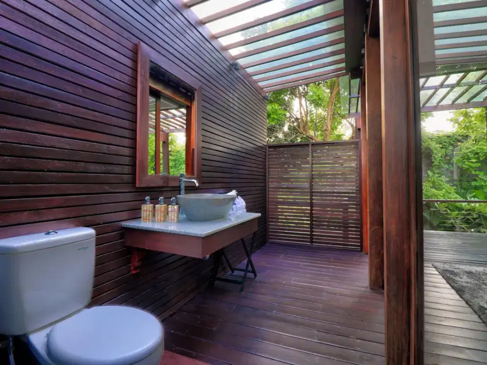 Prime 4 Bedroom Leasehold Villa Near Seminyak Beach Bali for Sale Leasehold - Thumbnail 10