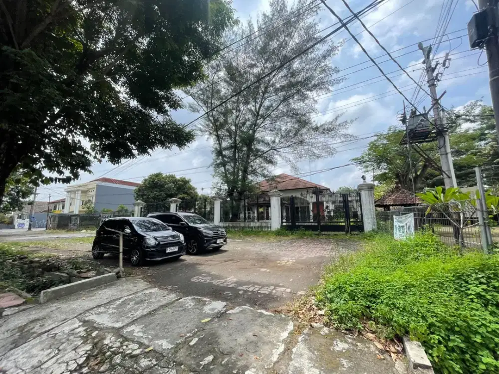 Dijual rumah luas lokasi premium dan strategis dijalan utama timoho muja muju yogyakarta