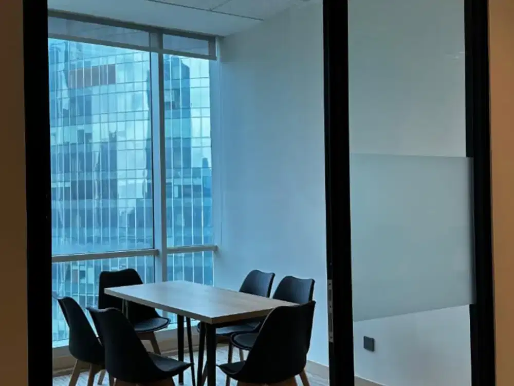 Sewa Kantor Menara Sunlife 113 m2 Kondisi Furnished di Mega Kuningan, Jakarta Selatan
