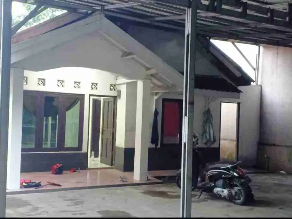 Rumah di sewa / di Jual di jln Raya beber