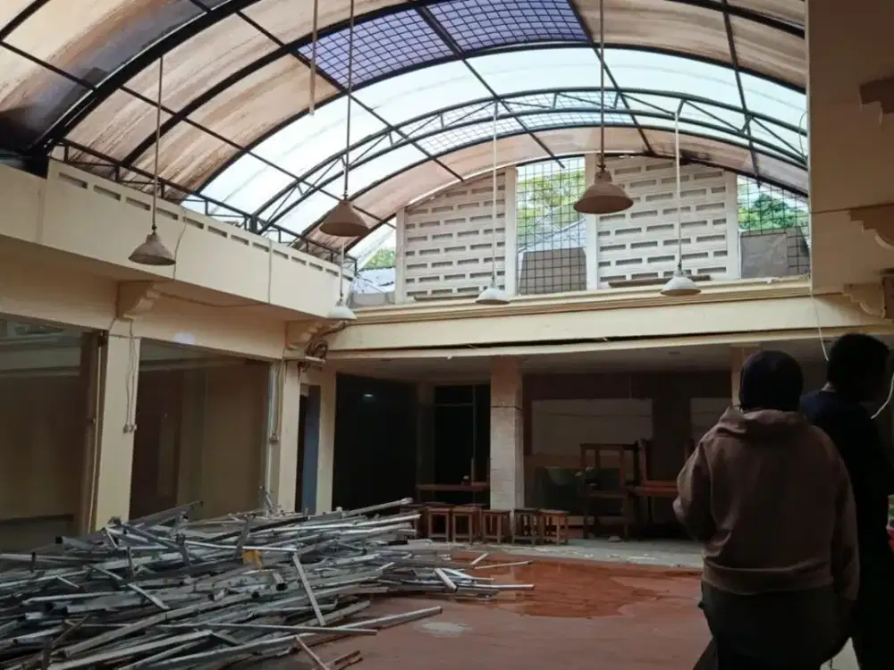 Disewakan Bangunan di Tebet Ex Caffe atau Restoran  Dekat Taman Ecopark