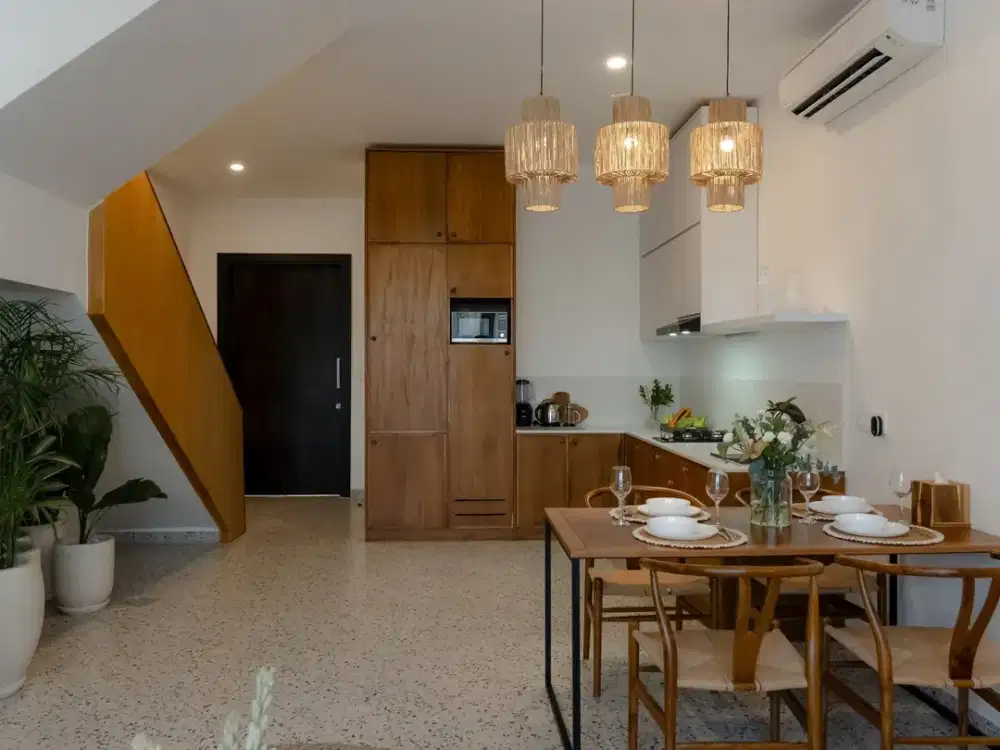 Townhouse ultra-modern hanya 350 meter dari laut