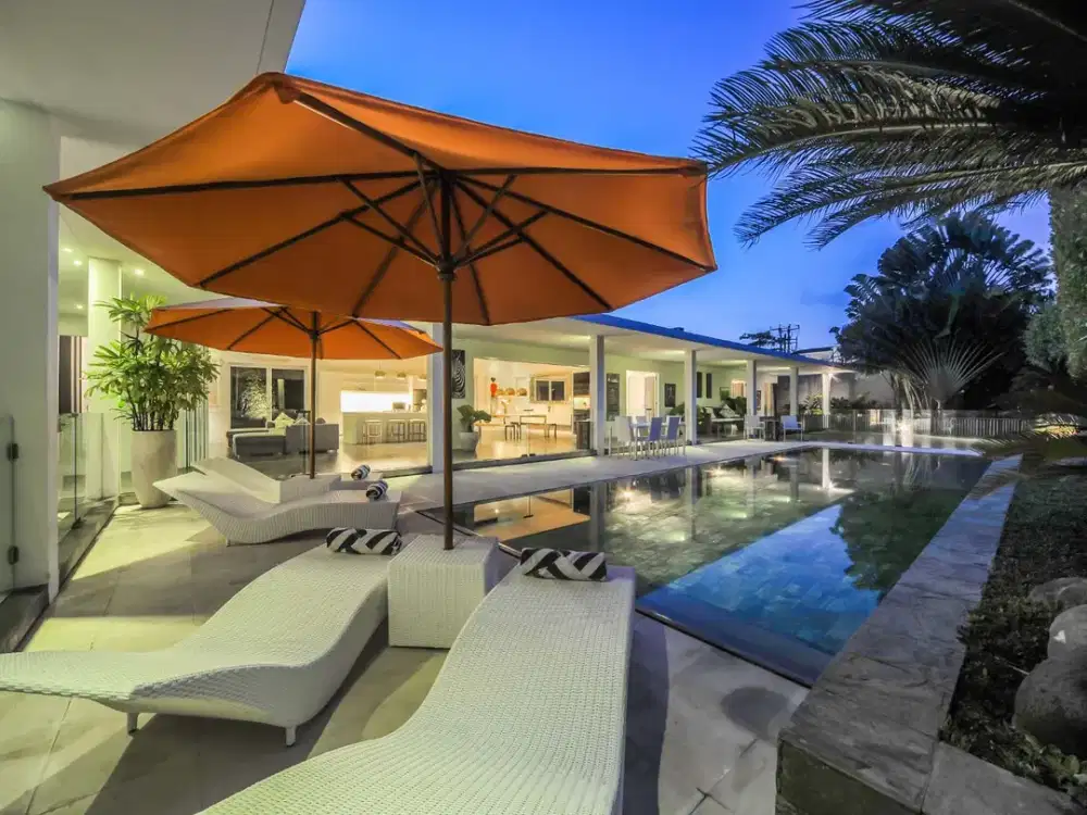 Spacious 3 Bedroom Villa on Large Land in Prime Seminyak Bali for Sale Leasehold