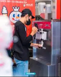 mesin ice cream ex MIXUE penggunaan sekitar 1 tahun DM985YL 2 unit