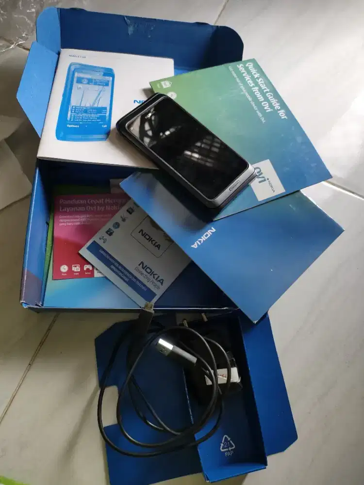 Nokia Jadul E 7 Full set