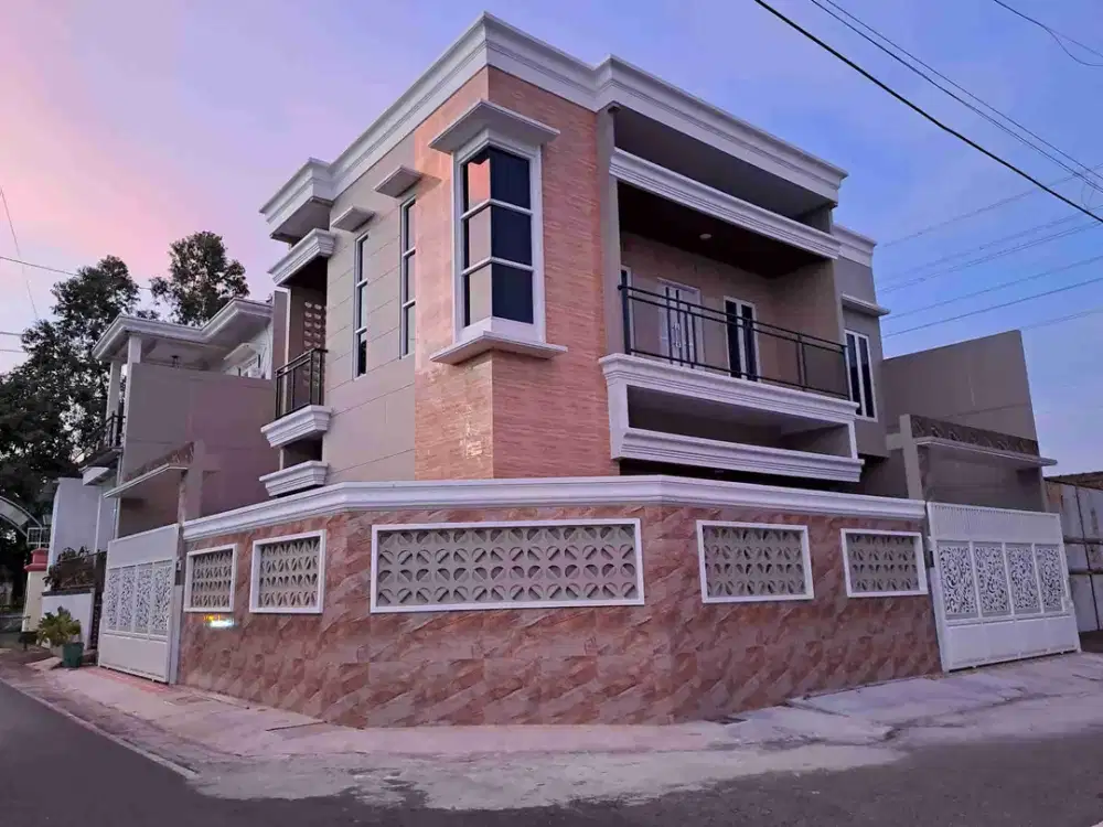 JUAL RUMAH MEWAH di Karangasem - Kota SOLO Hanya 2,7 Milyar