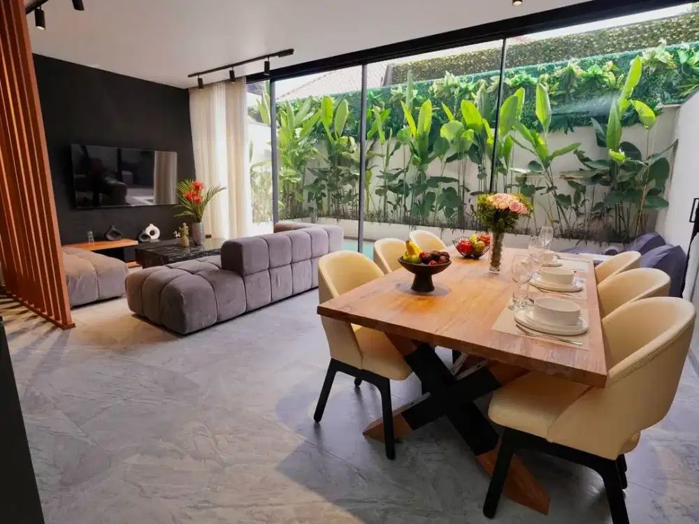 Vila siap pakai di pusat kawasan dengan status komersial dan potensi sewa tinggi!