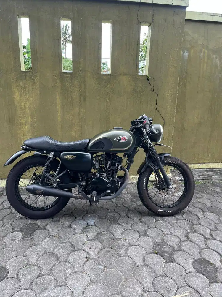 Dijual Kawasaki W175 Retro Green Matte