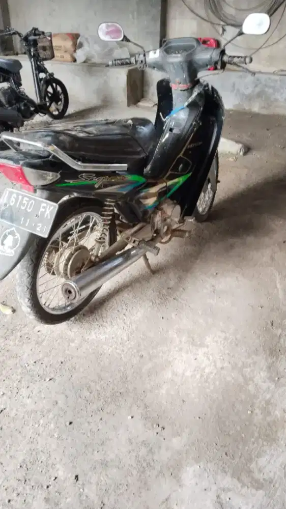 Supra THN 2002 plat AB Bantul