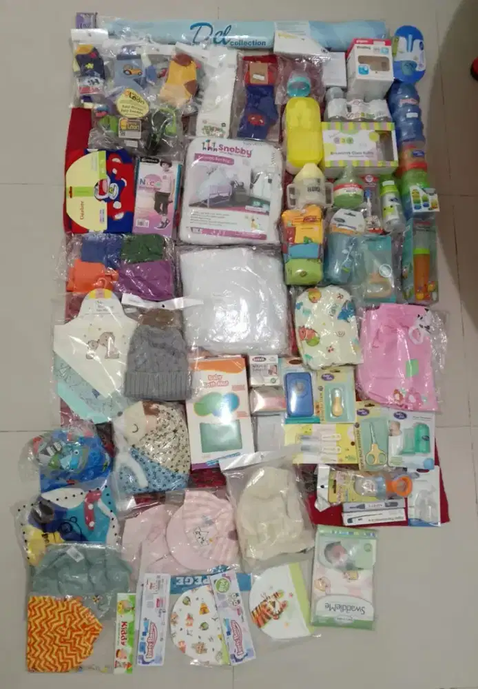 Kelambu bayi, tempat susu,topi,tempat bedak,dll