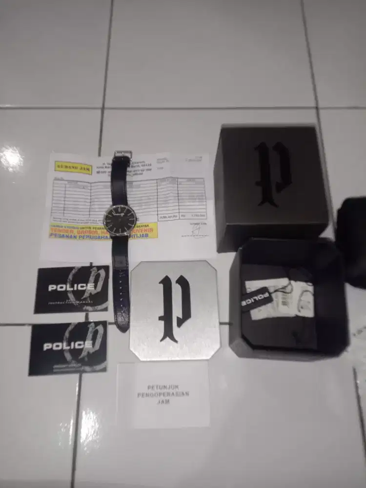 Jam Tangan Police