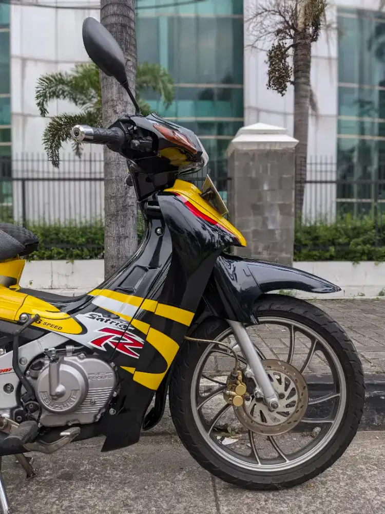 Satria 2002 restorasi siap pakai