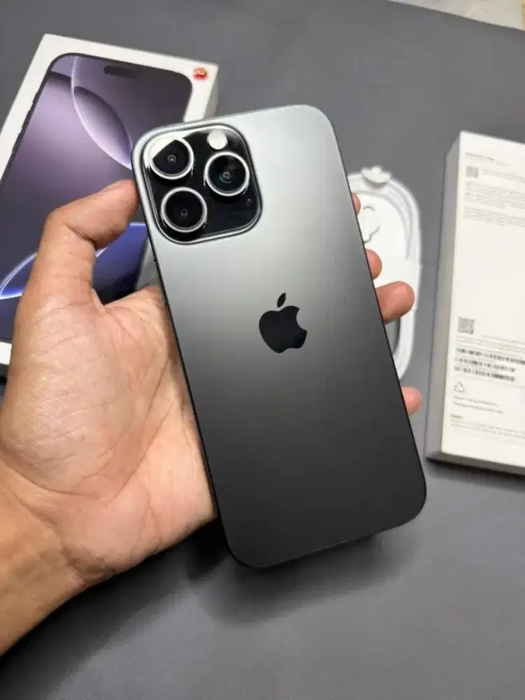 iPhone 16 Pro Max 256Gb Garansi Blibli Aktif Sampai April 2026